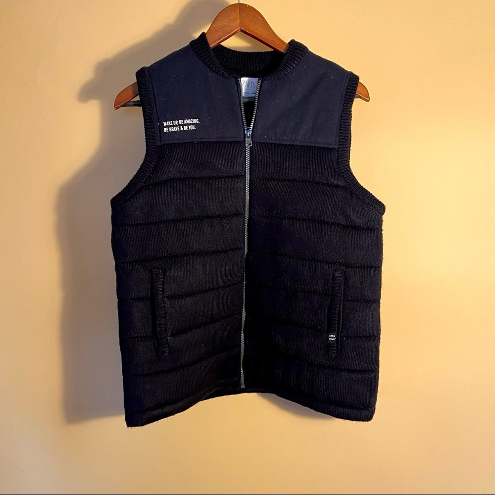 Unique Zara Boys Navy knit puffer vest